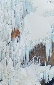 Lower Falls in winter, Grand Canyon of the Yellowstone, Yellowstone National Park