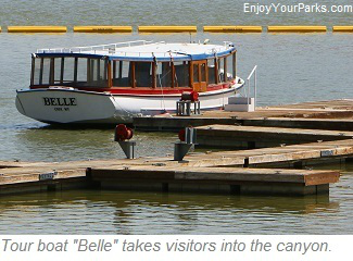 Tour boat Belle, Bighorn Canyon National Recreation Area