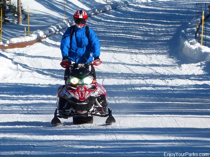 Snowmobiling in Yellowstone, Winter in Yellowstone Park