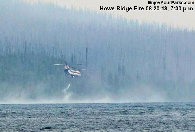 Helicopter working on the Howe Ridge Fire